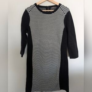 J. McLaughlin Size XL Black And White Striped Knit Sweater Dress Zipper Preppy